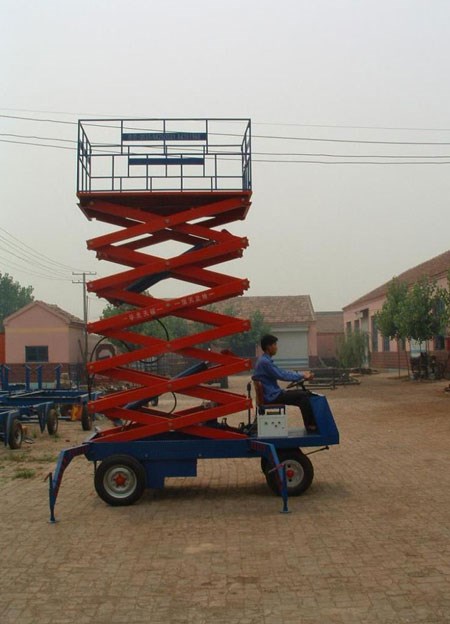 剪叉(cha)式升降平(píng)台案例